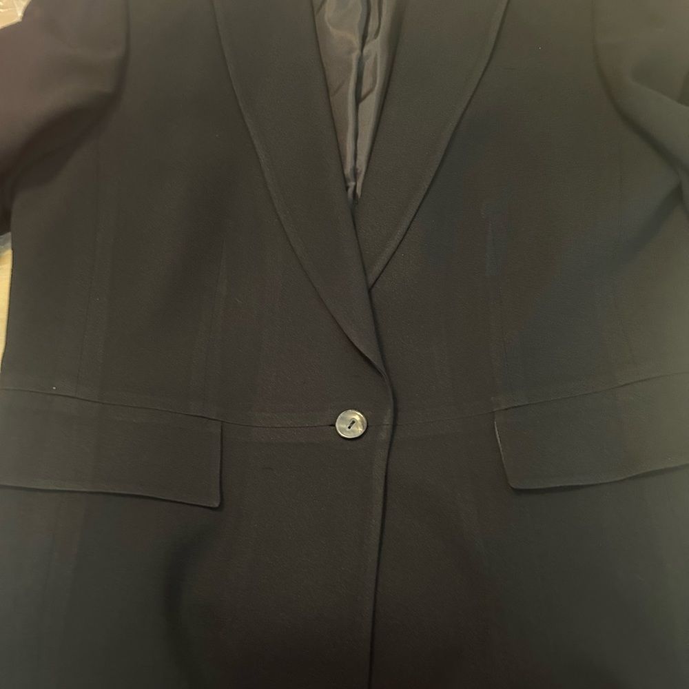 Three piece Talbots Black suit, all size 8 - Picture 8 of 16